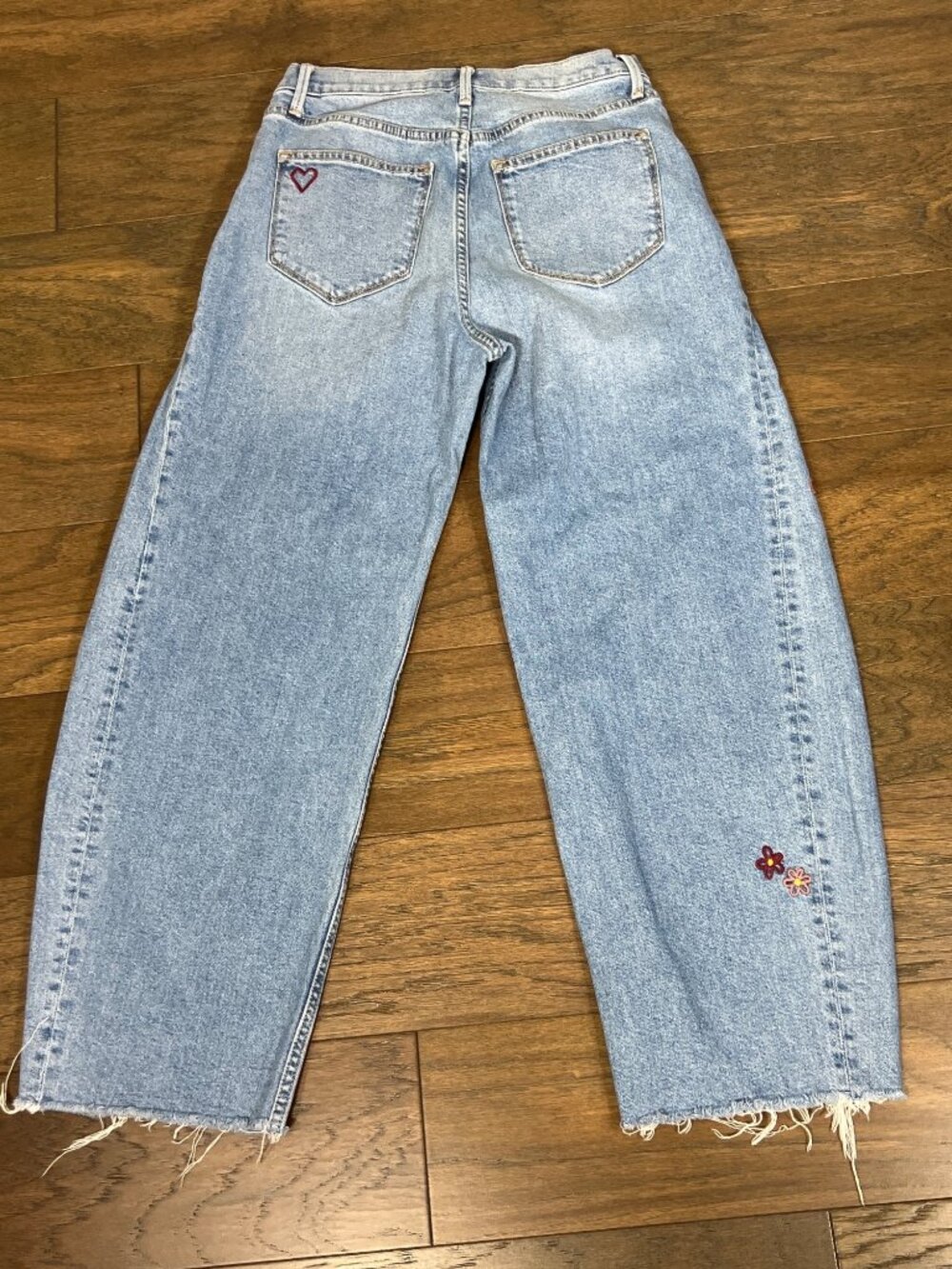 FREE PEOPLE x DRIFTWOOD Parker Love Note Embroidered Barrel Jeans Blue Sz 26 EUC - Picture 5 of 7